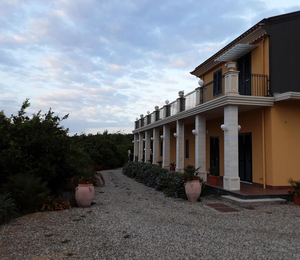 Zahra Agriturismo Acireale Exterior foto
